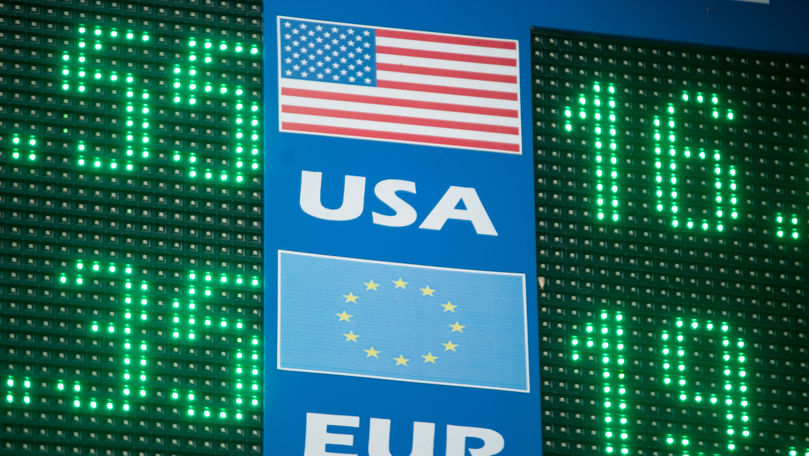 Curs valutar 30 aprilie 2022: Cât valorează un euro și un dolar