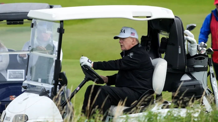 Donald Trump, surprins că trișa la golf. Ce poreclă a primit