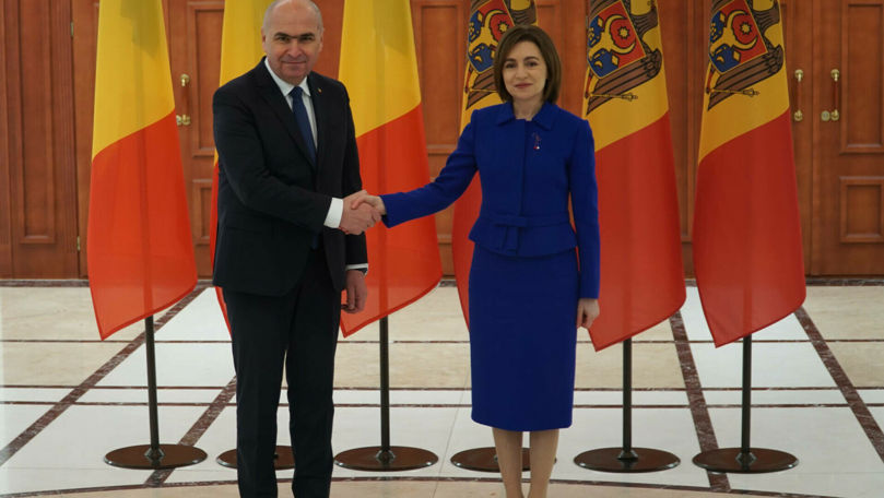 Sandu l-a felicitat pe noul premier al României: Cooperarea va continua