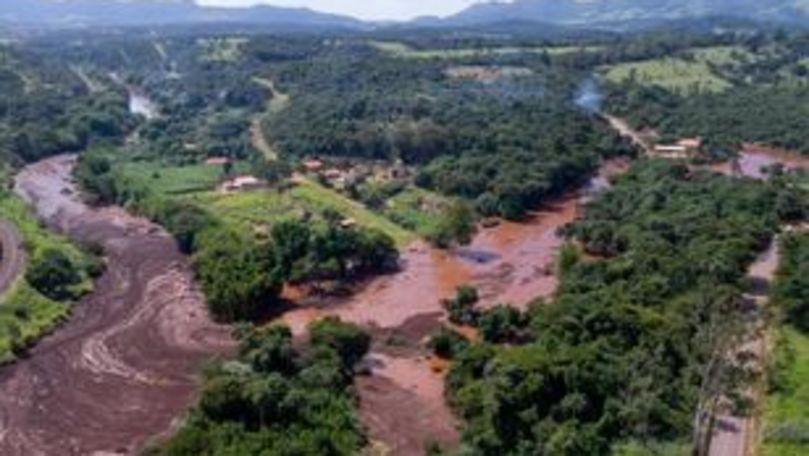 Brazilia: Un baraj minier s-a rupt și s-au format râuri de deșeuri