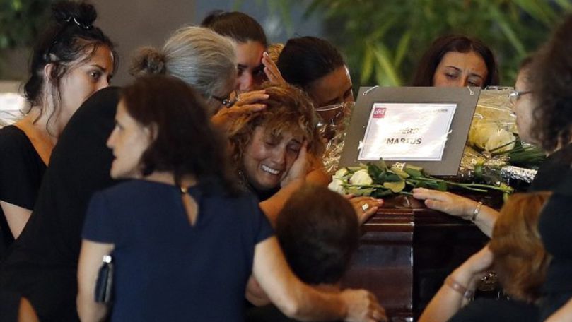 Imagini sfâșietoare la înmormântarea victimelor catastrofei de la Genova