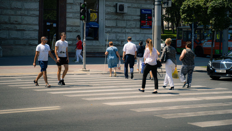 Studiu: Ce preferă moldovenii să facă cu banii în 2020