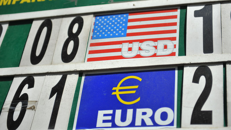 Curs valutar 15 octombrie 2019: Cât valorează un euro și un dolar