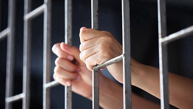 Un bărbat, condamnat la 20 ani de închisoare pentru tentativă de omor