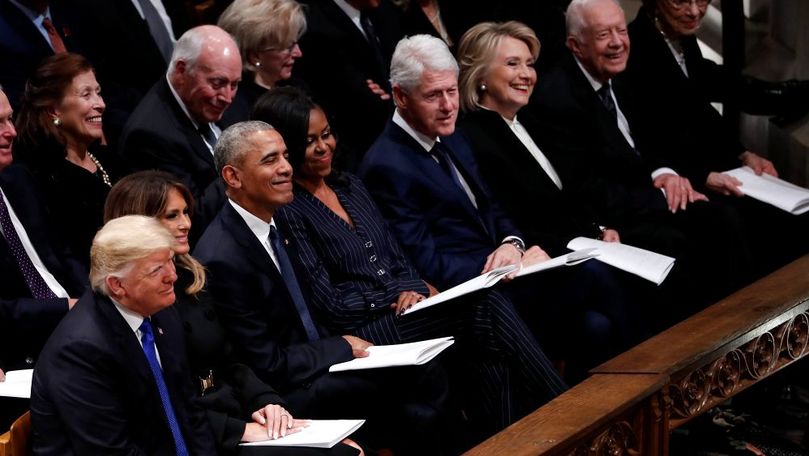 Cum s-au ignorat Trump și Clinton la funeraliile lui George Bush Sr.