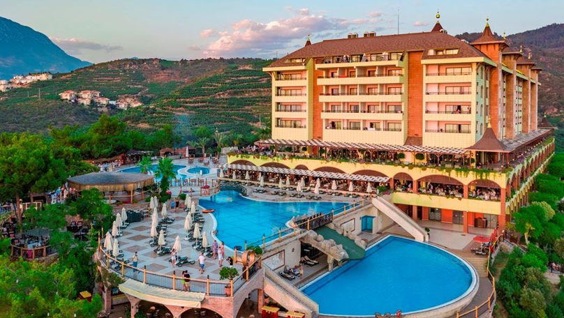 Отели Турции массово закрывают перед сезоном: нарушения нашли в сотнях гостиниц.