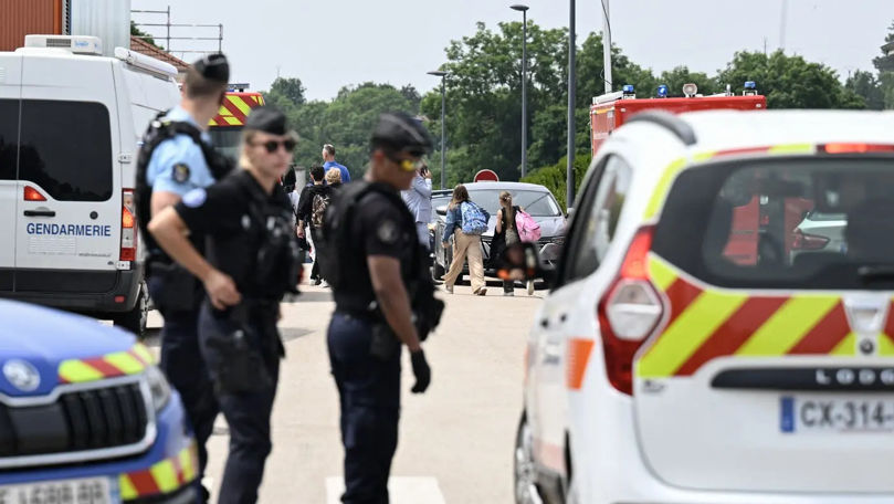 O asistentă școlară din Franța, înjunghiată mortal de un elev de 14 ani