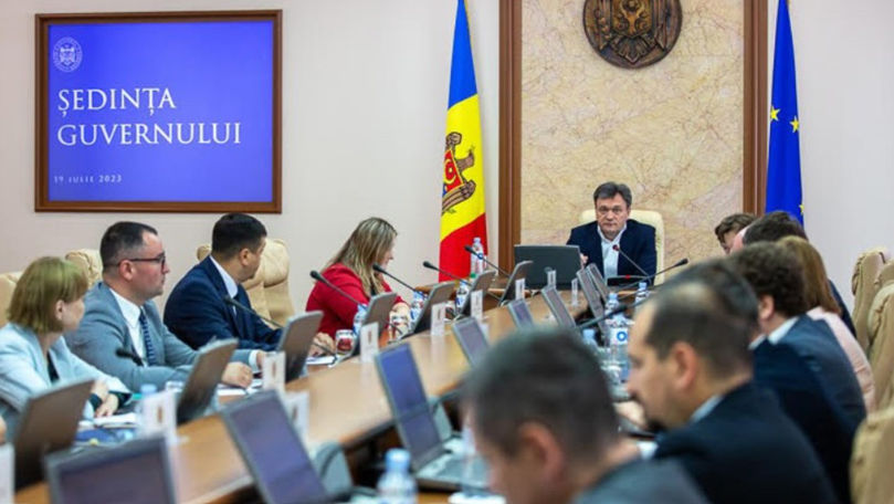 Guvernul s-a reunit în ședință. Proiectele de pe ordinea de zi