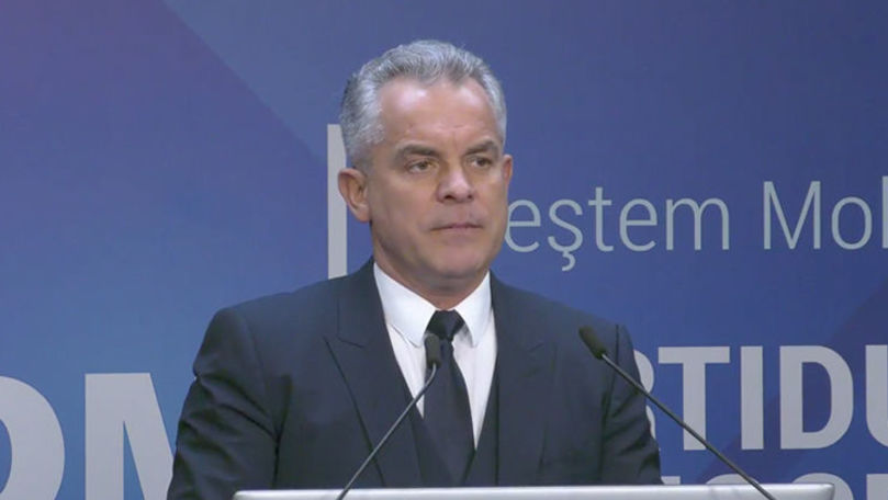 Usatîi anunță cui Plahotniuc i-a încredințat 100 de milioane de dolari