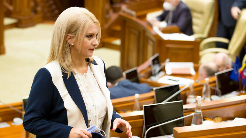 Виолетта Иванова получила от парламента пособий и компенсаций на 210 000 леев.
