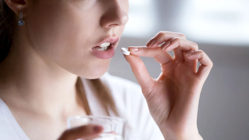 De ce se administrează antibioticele la ore fixe. Ce spun specialiștii