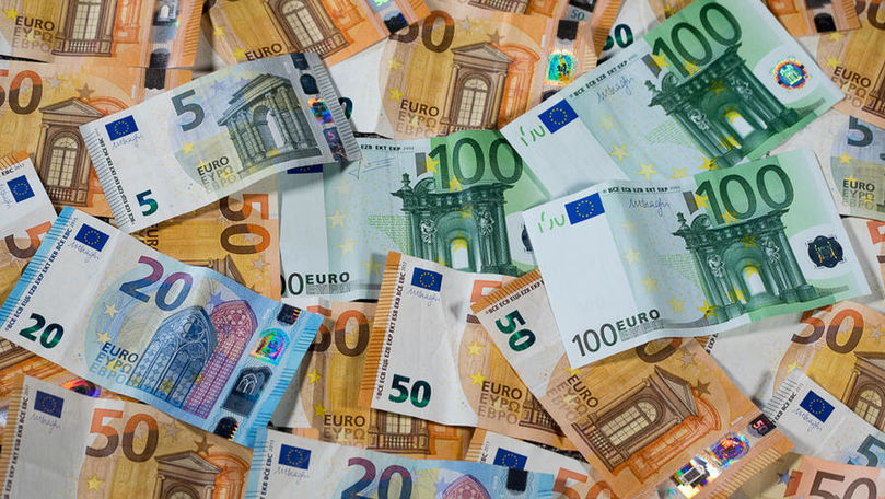 Curs valutar 15 august 2019: Cât valorează un euro și un dolar