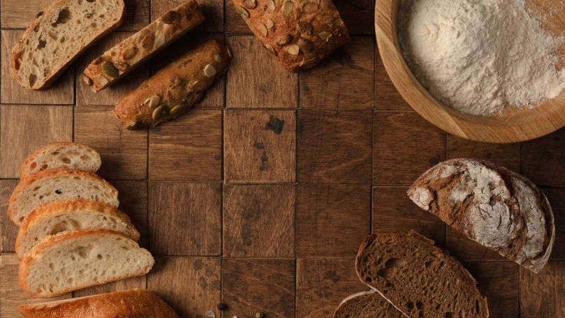 Pâine cu maia sau pâine integrală. Ce recomandă nutriționiștii