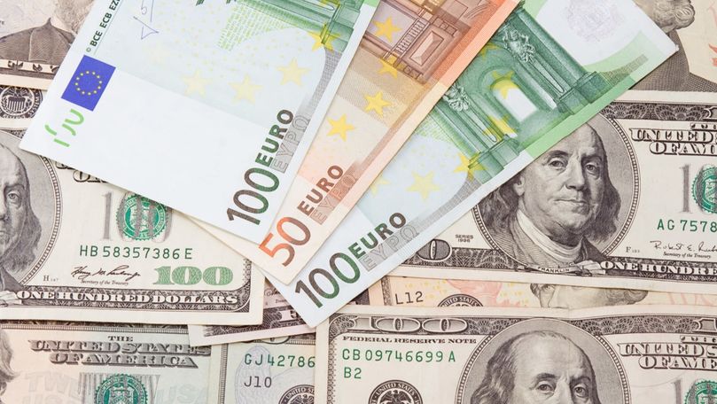 Curs valutar 22 aprilie 2019: Cât valorează un euro și un dolar