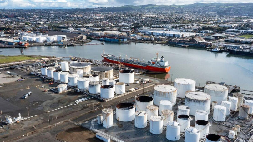 Свободного места в нефтехранилищах Ирана осталось на 22 дня.