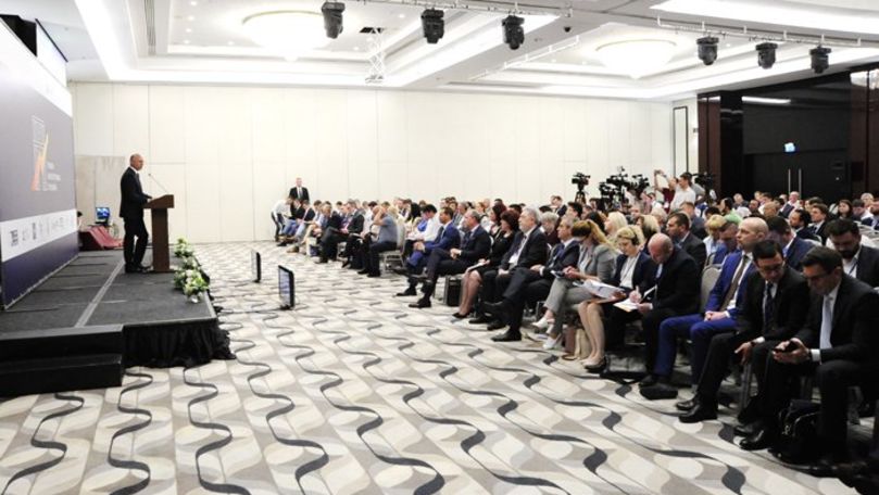 Бизнесмены из 10 стран участвуют в первом инвестфоруме Кишинева.