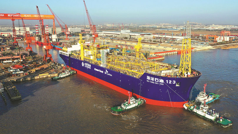 Китай построил крупнейшее в мире судно-газовоз на 180 тысяч кубометров СПГ.