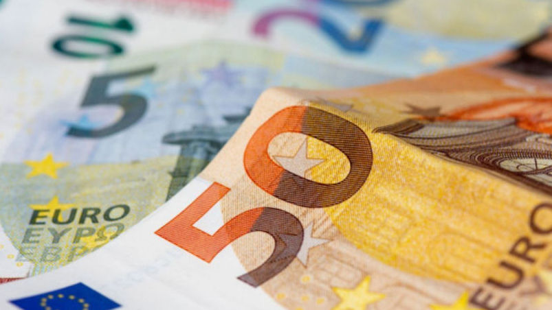 Curs valutar 23 mai 2025: Cât valorează un euro și un dolar