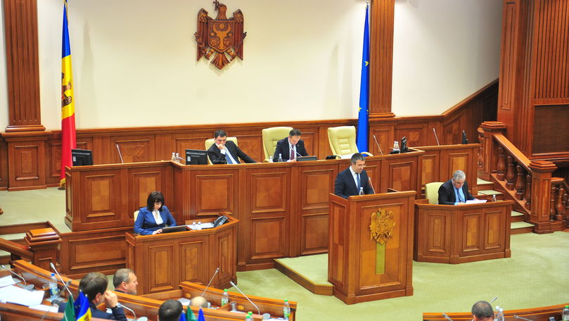 Viața în Moldova s-a înrăutățit sau s-a îmbunătățit. Ce spun deputații