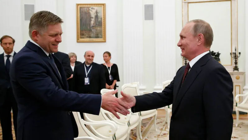 Robert Fico merge la Vladimir Putin după cearta cu Vladimir Zelenski