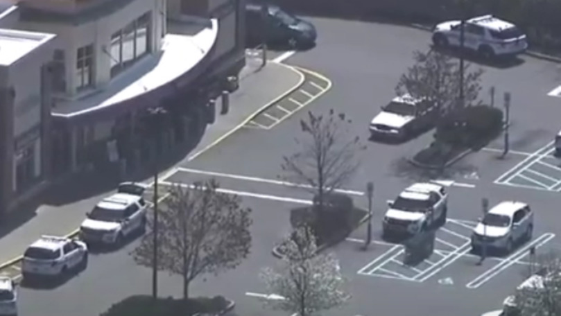 Atac armat într-un supermarket din New York: 1 mort și 2 răniți