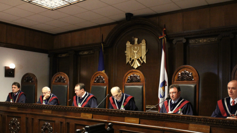 Несмотря на зарплаты в сотни тысяч леев, судьи Конституционного суда практически ничем не владеют. 