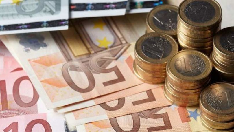 Curs valutar 22 ianuarie: Cât costă un euro și un dolar