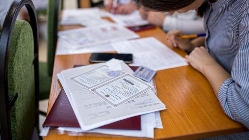 Start admiterii: Prețul la contracte nu-i sperie pe viitorii studenți