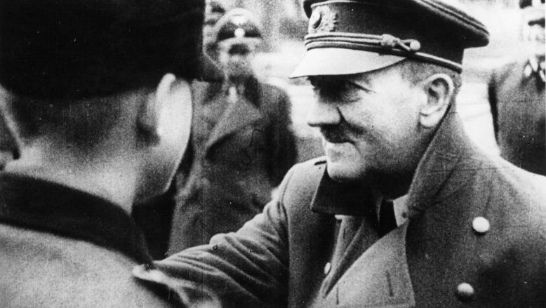 Se împlinesc 79 de ani de la sinuciderea lui Adolf Hitler