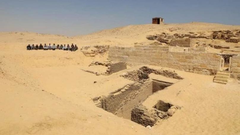 Un cimitir vechi de 4.500 de ani, descoperit în Egipt