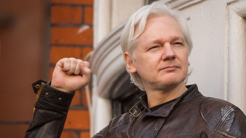 Ecuadorul îi cere lui Julian Assange să părăsească ambasada din Londra