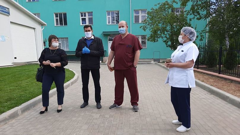 Diaspora e cu gândul la medicii din Căușeni: Miere pentru fiecare secție