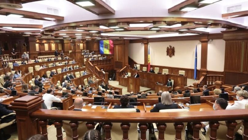 Депутат ПДС объявил повестку следующего заседания парламента.