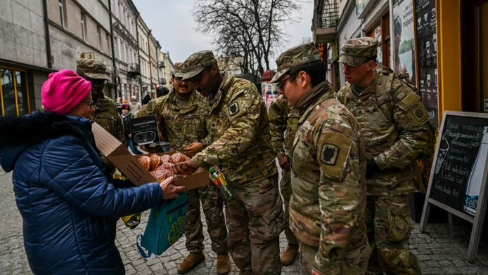 Polonia învață populația cum să supraviețuiască în caz de un atac aerian
