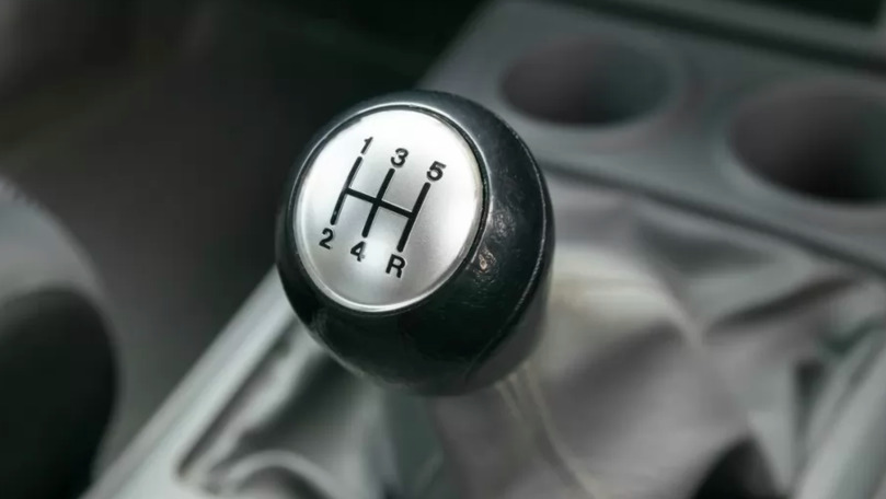 Cutia manuală, prezentă doar la 12% din totalul de automobile noi