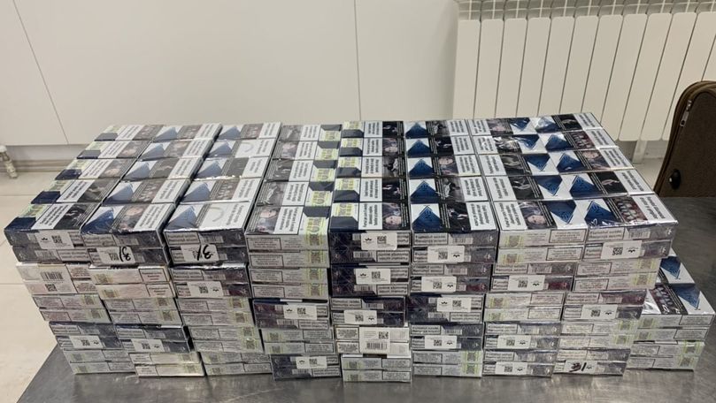 11.000 de țigarete ascunse în valize, confiscate la Aeroportul Chișinău