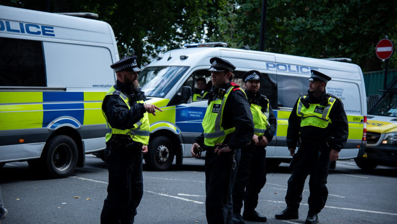 Poliția britanică anunță că a arestat opt bărbați suspecți de terorism