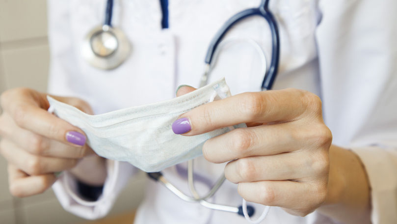 Медикам и фармацевтам, которые трудоустроятся в сельской местности втрое увеличат пособия.