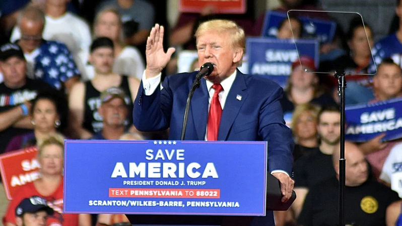Trump, critici la adresa lui Biden: El este inamicul statului