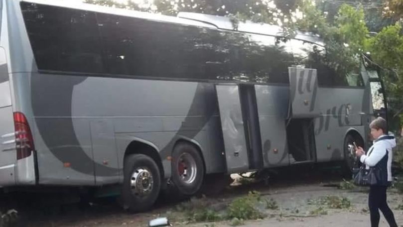 Accident în România: Cum arată autocarul care ducea moldoveni la mare