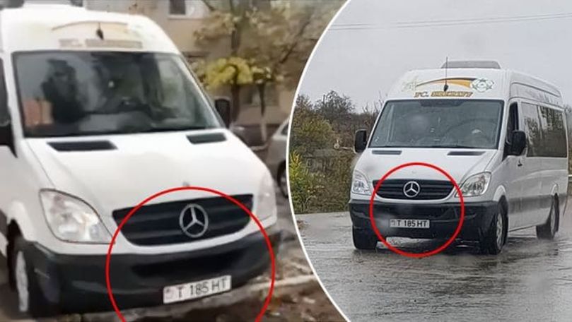 Полиция позволяет ездить микроавтобусам, наполненным людьми.