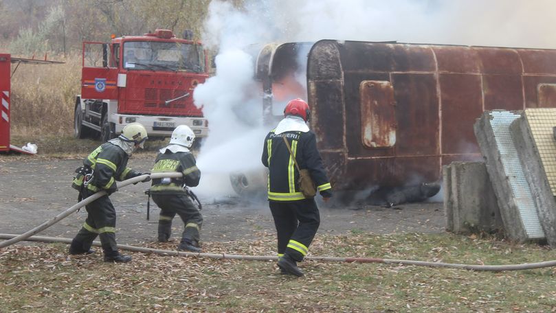 Alertă în nordul țării: Peste 200 de pompieri au intervenit de urgență