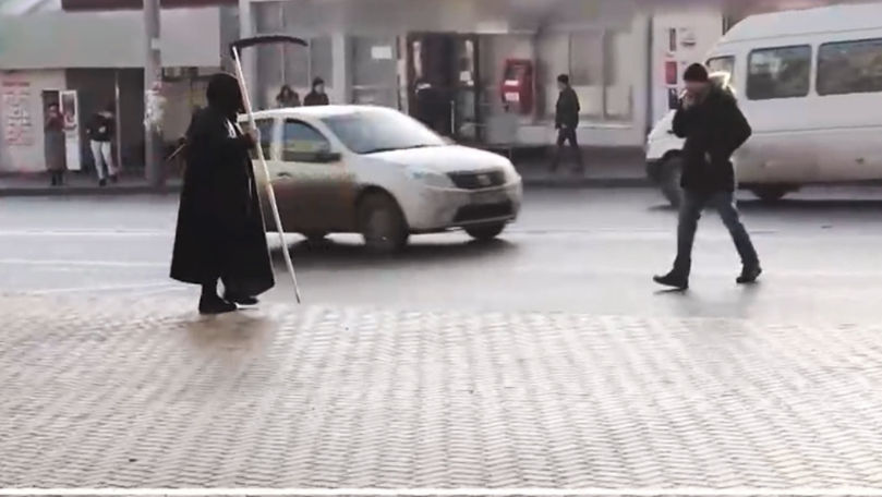 Experiment social: Moartea cu coasa a ieșit din nou în stradă