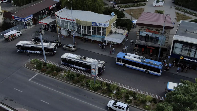 Primele autobuze donate de Reșița au ajuns la Bălți. Ce spun localnicii
