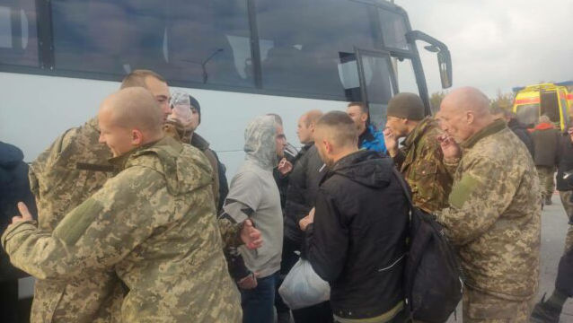 Peste 50 de ucraineni, inclusiv luptători de la Azovstal, eliberați