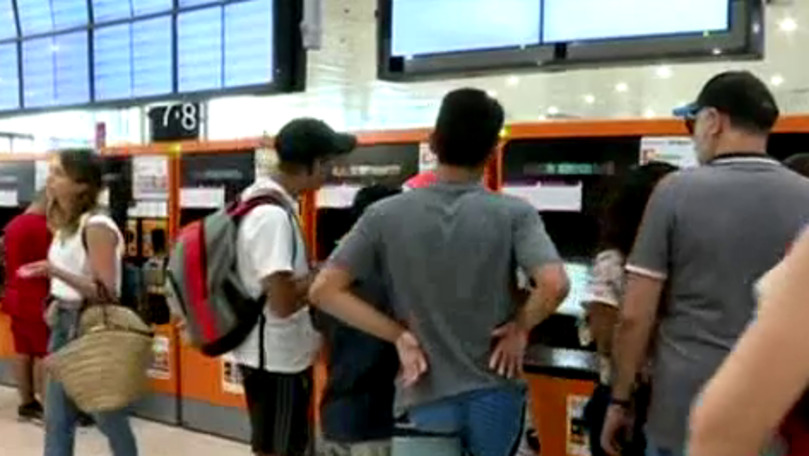 Proteste în aeroporturile spaniole. Sute de trenuri au fost anulate