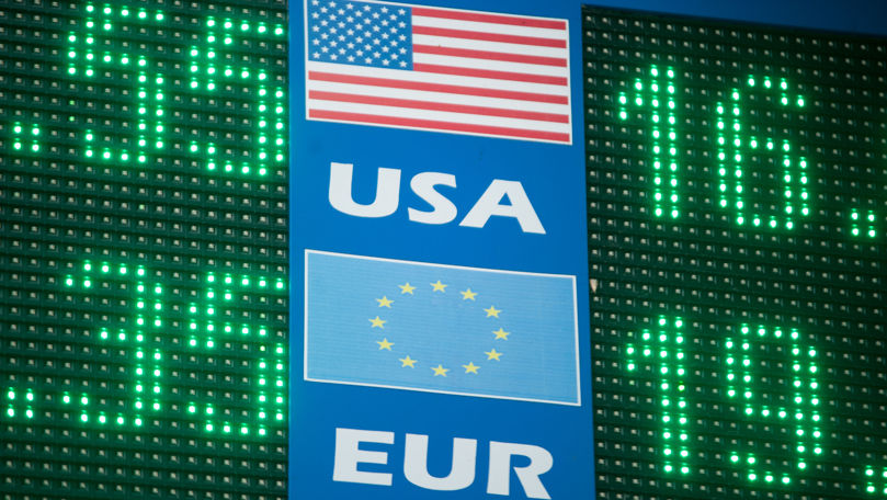 Curs valutar 14 iulie 2022: Cât valorează un euro și un dolar