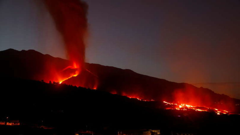 Vulcanul Cumbre Vieja de pe insula spaniolă La Palma continuă să erupă