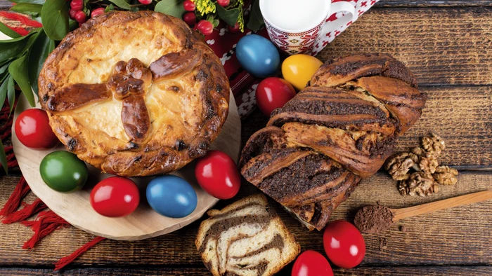 Cozonac vs. Pască: Care sunt diferențele dintre cele două delicii
