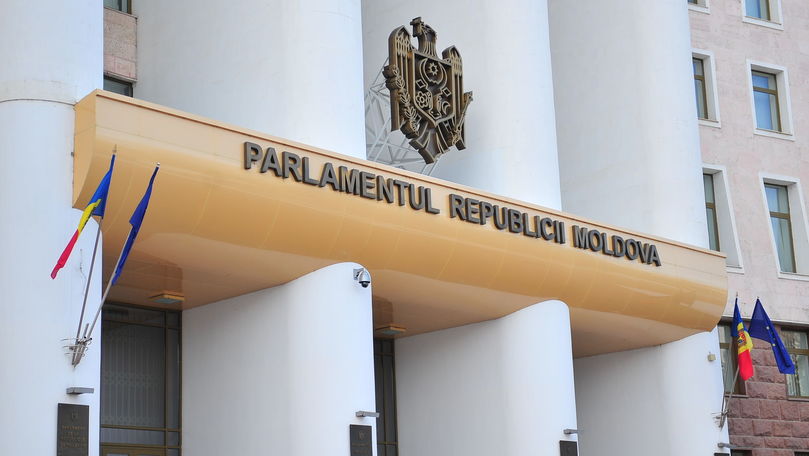 Monitorul Oficial: Parlamentul Moldovei va avea 5 deputaţi noi